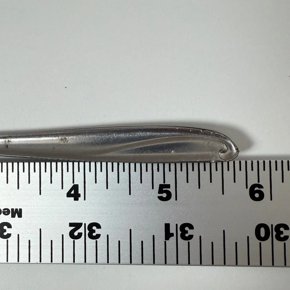 Oneida Stainless England Cocktail Seafood Forks Set of 2 Swirl Handle 5.5 Inch